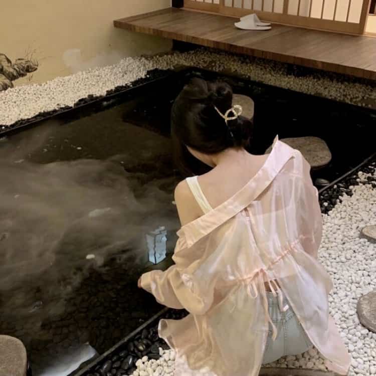 悬疑推理：午夜凶铃的真相揭秘